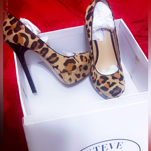 Steve Madden 80’s collection platform stilettos. Cheetah print, real fur, comfy! - Picture 2 of 2